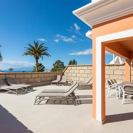 Isotta By Holiday World Costa Adeje (Tenerife)