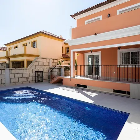 Isotta By Holiday World Villa *